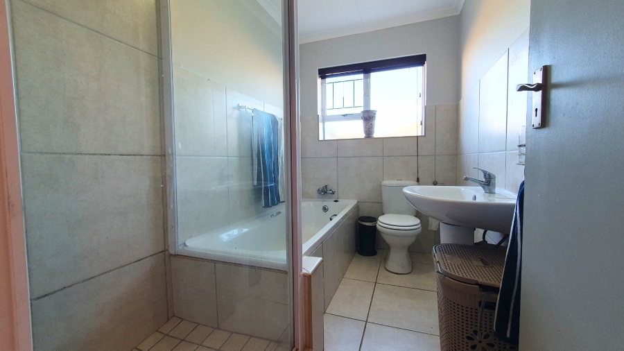 2 Bedroom Property for Sale in Heiderand Western Cape